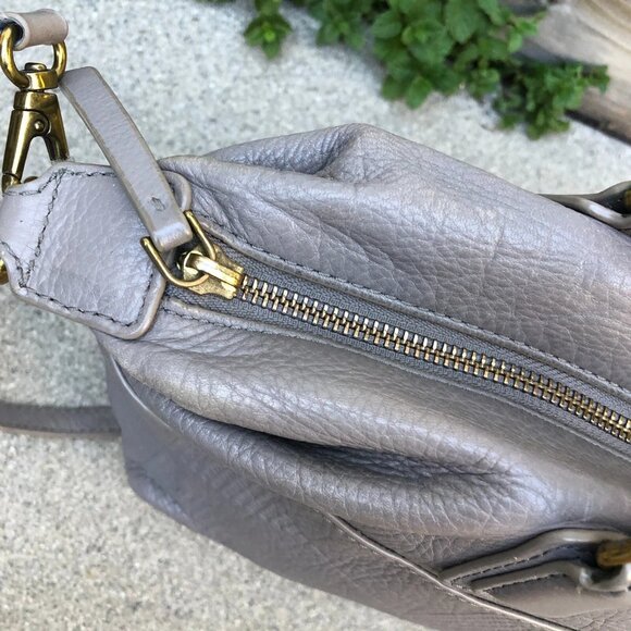 FOSSIL Crossbody Shoulder Hand Bag Purse Grey Leather Satchel Zipper - Picture 7 of 11